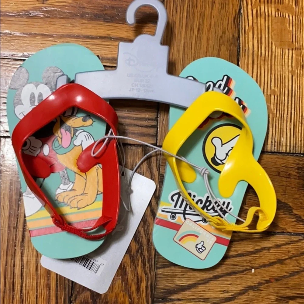 NWT Disney Mickey Mouse sandals size: 5/6 baby